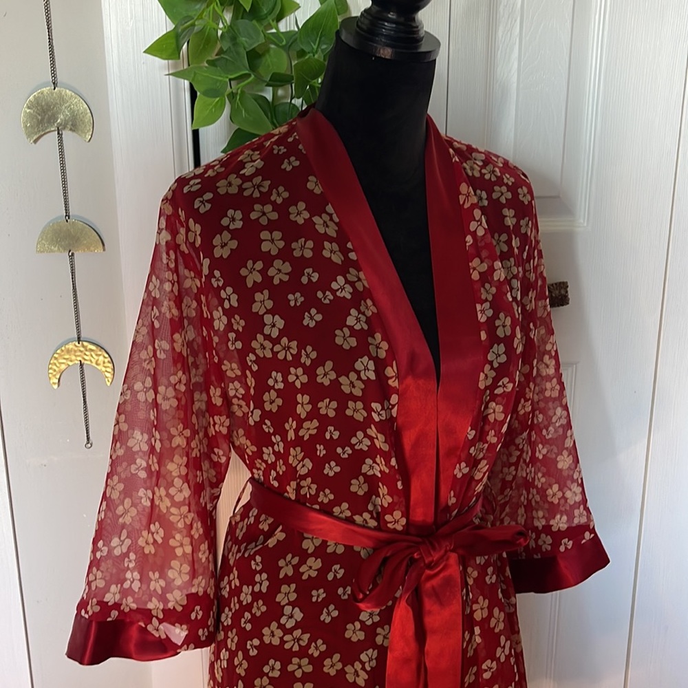 Red Satin trim Robe - Picture 4 of 5